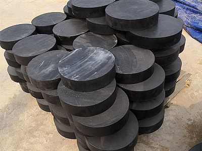 通化县板式橡胶支座由若干层橡胶片与薄钢板经加压硫化